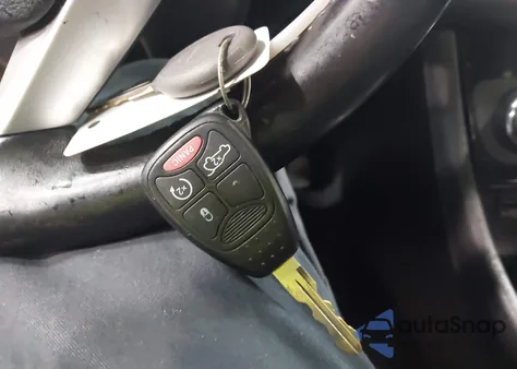 2013 Chrysler 200 Touring из США, поврежденный, VIN 1C3CCBBB3DN539112